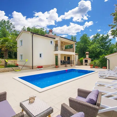 Olifi, A Peaceful Surrounded By Nature Kršan