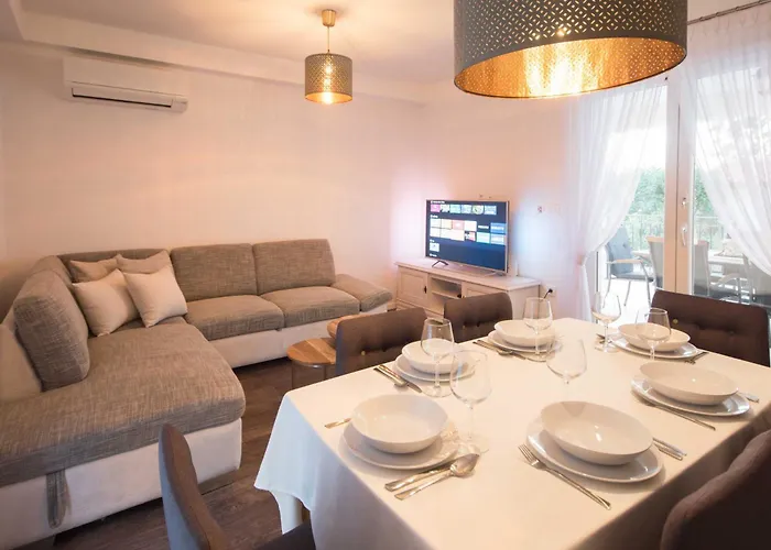 Vakantiehuis Olifi, A Peaceful Surrounded By Nature Kršan