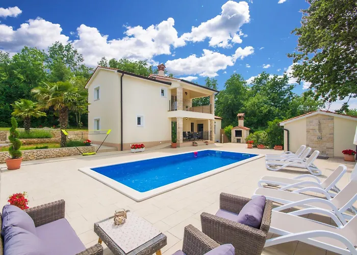 Olifi, A Peaceful Surrounded By Nature Kršan